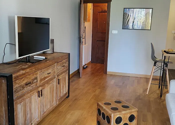 Confortable Renove En Verdoyante A - Fr-1-517-69 Apartment